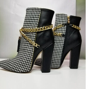 Things II Come Women Keiisha Luxurious Chain Block Heel Dress Booties Size 7 NWT